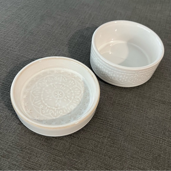 NWT Round Stackable Containers - Picture 2 of 6